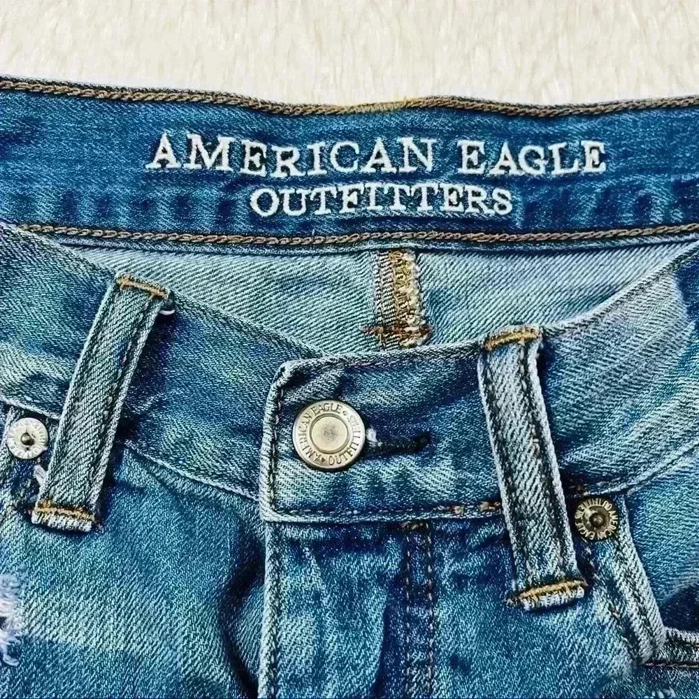 American Eagle Highrise Festival Patchwork‎ Distressed Frayed Denim Short Size 2